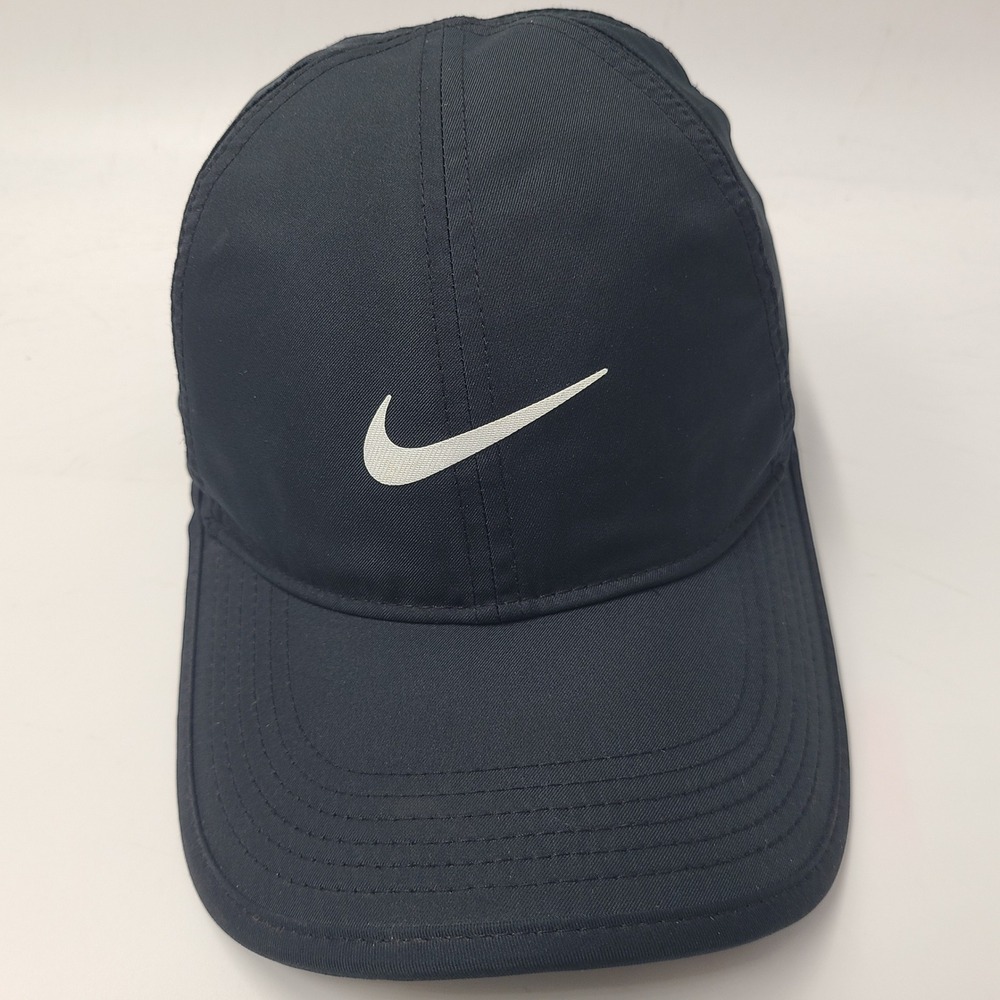 Nike Hat Adjustable Black White Featherlight Dri-Fit Swoosh Logo Golf Casual Men
